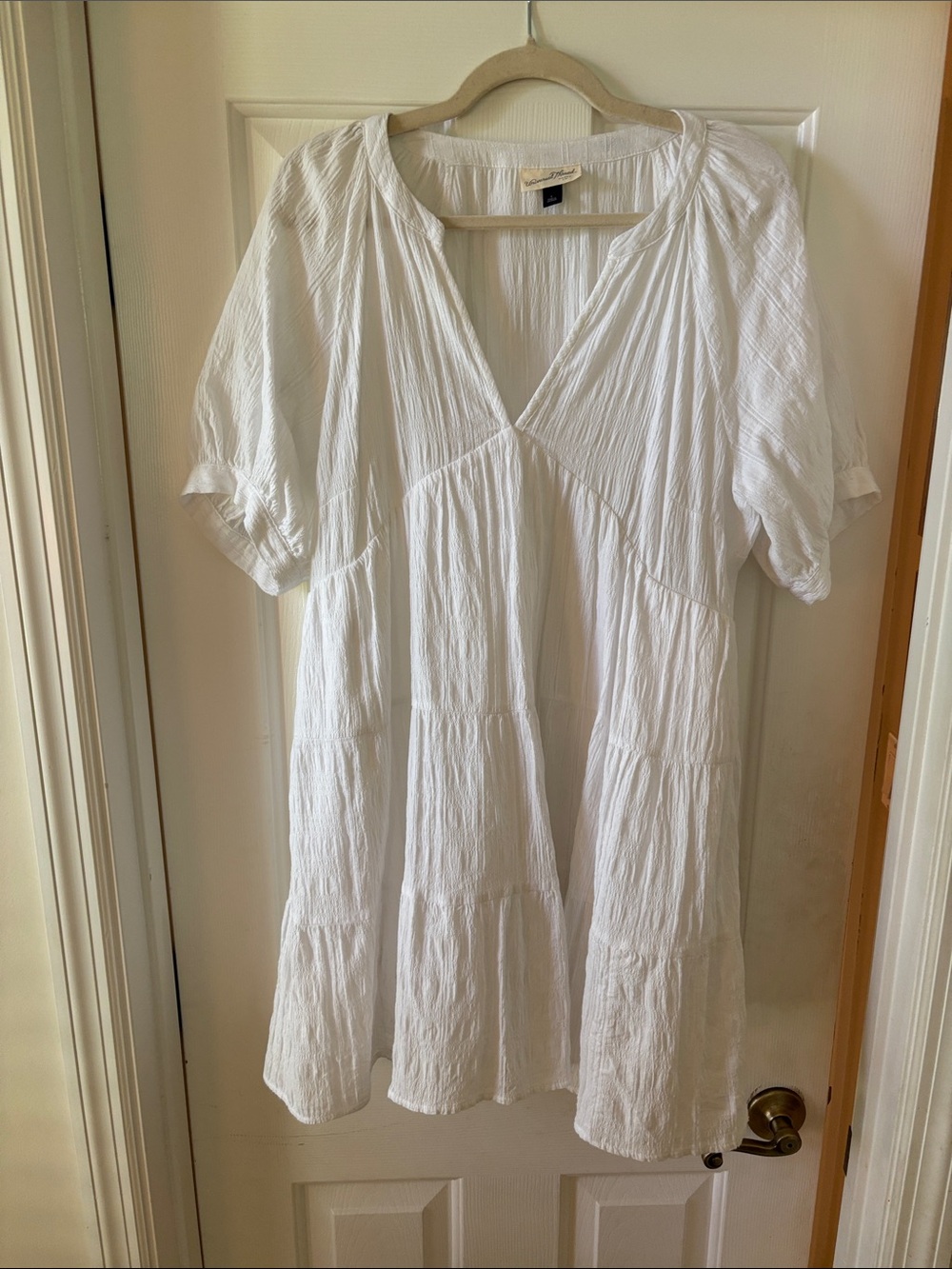 Universal thread white flowy dress size L